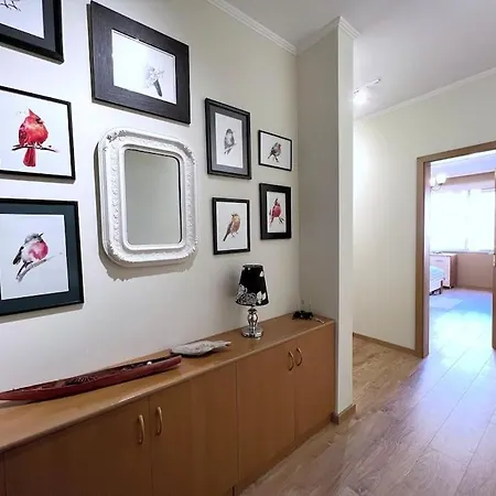 Апартаменты Downtown Apartment Тирана